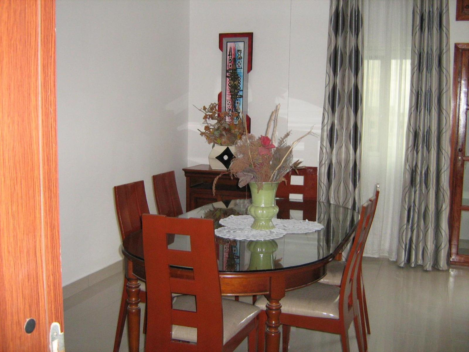 Rosalie'S Suites Lome Luaran gambar