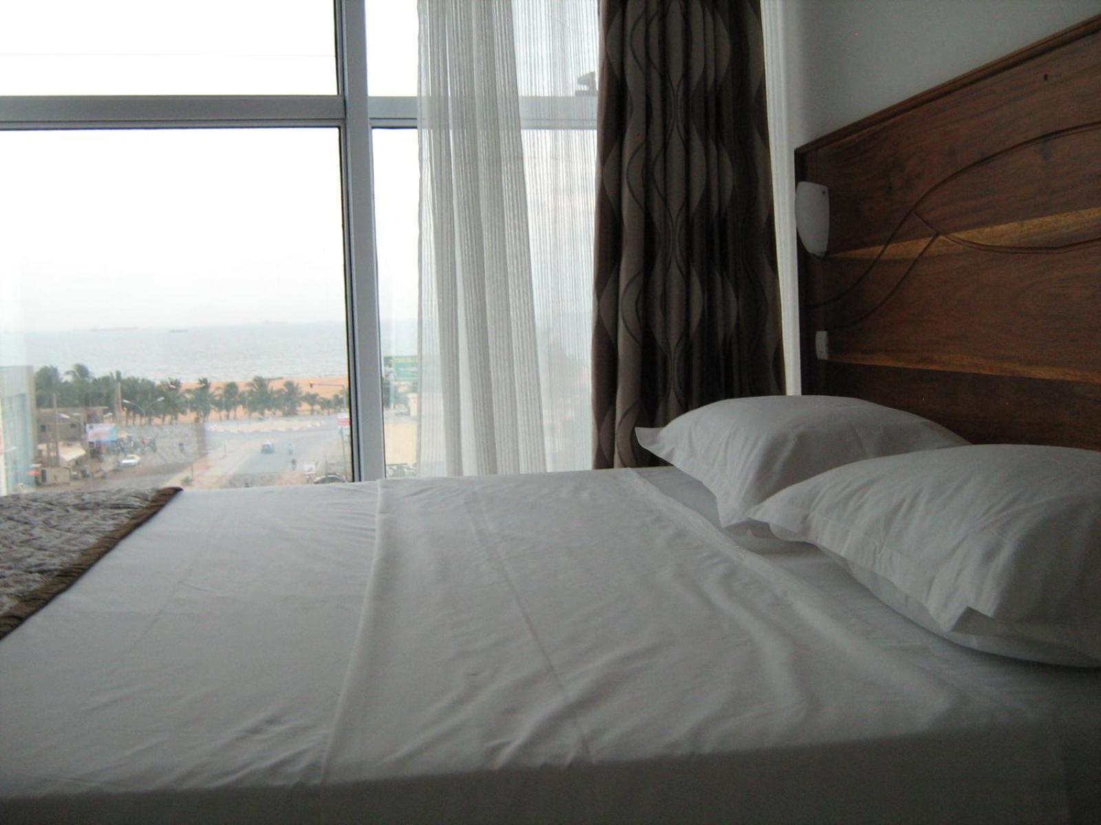Rosalie'S Suites Lome Luaran gambar