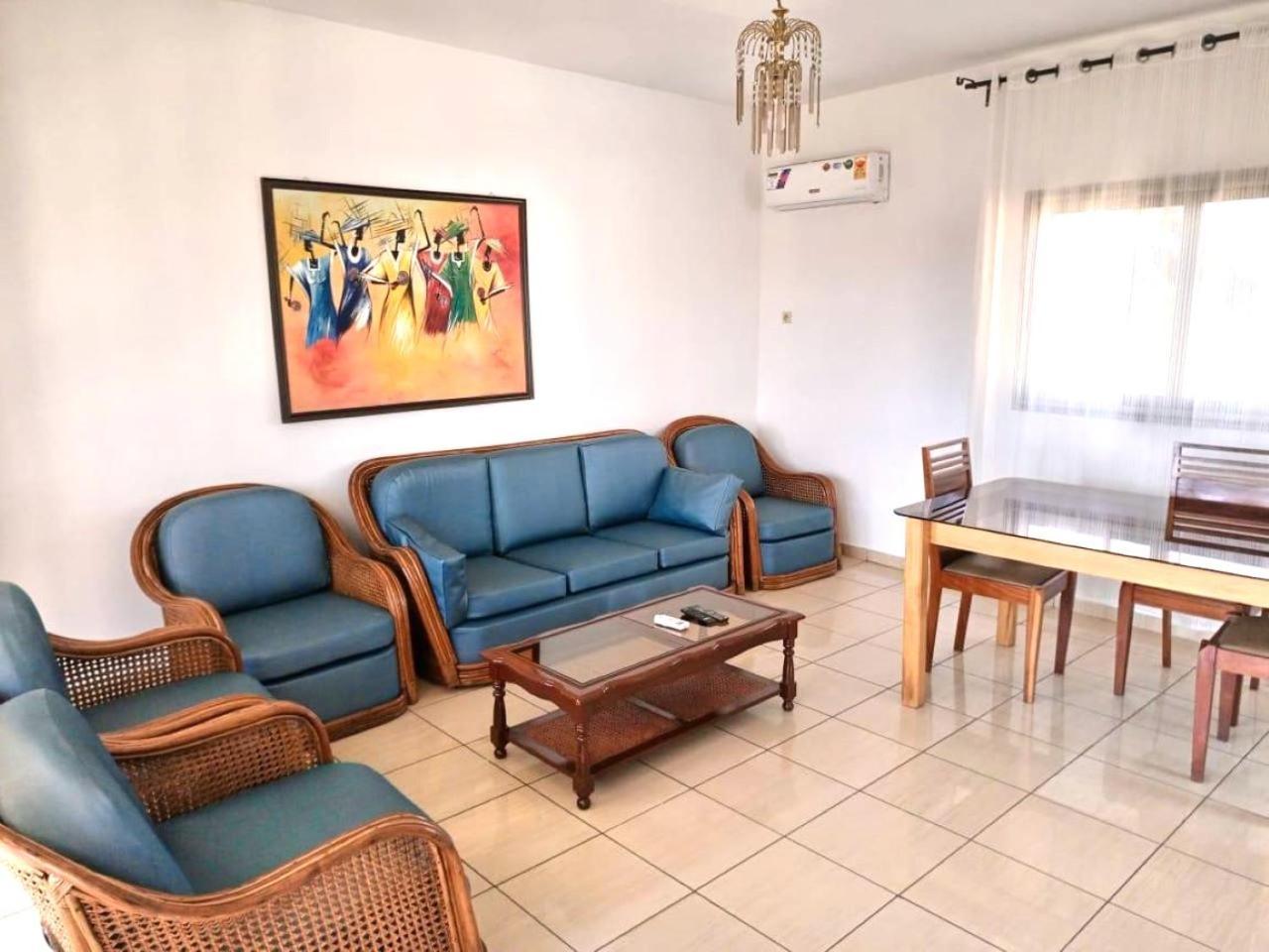 Rosalie'S Suites Lome Luaran gambar