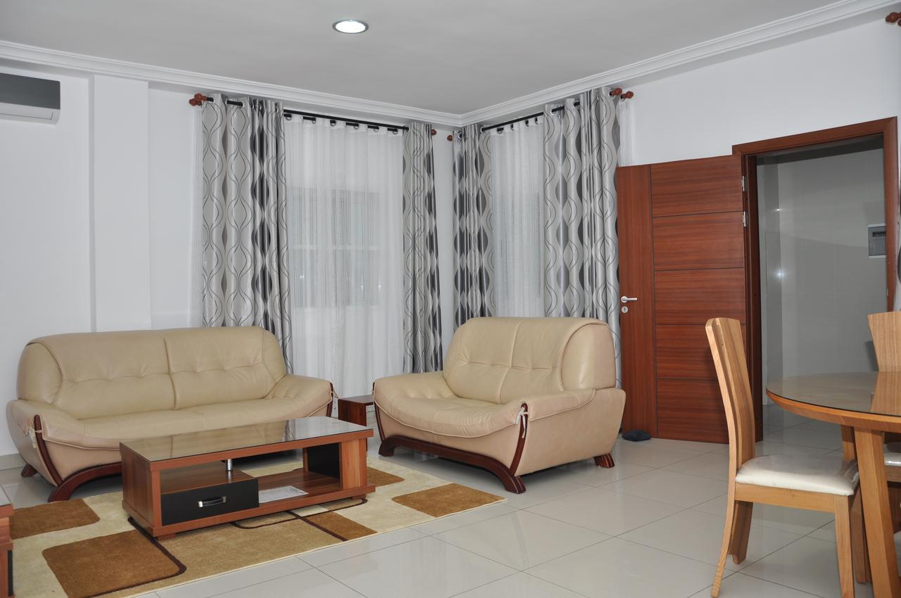 Rosalie'S Suites Lome Luaran gambar
