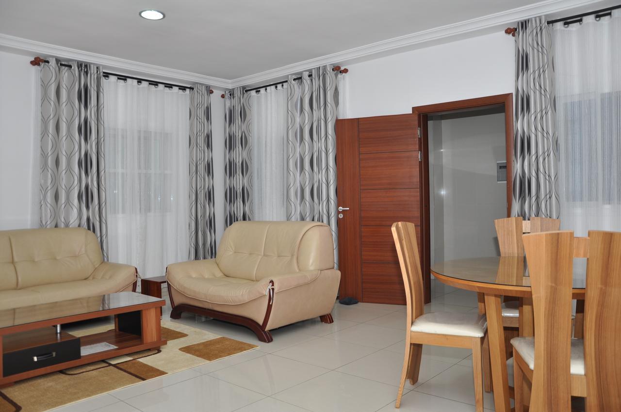 Rosalie'S Suites Lome Luaran gambar