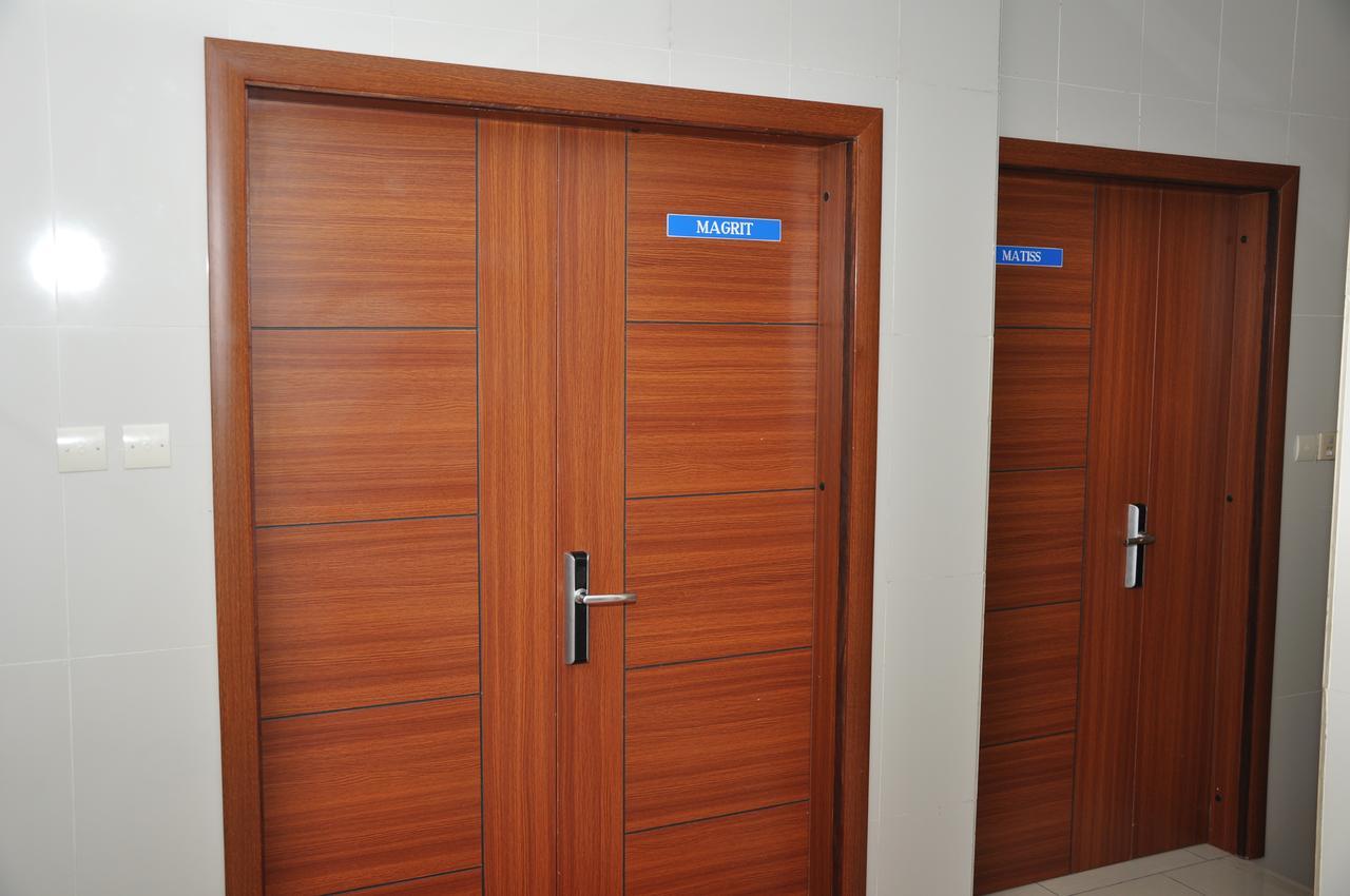 Rosalie'S Suites Lome Luaran gambar